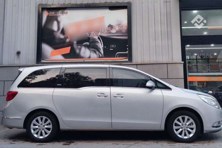 Used Buick GL8 2015 2.4L Luxury Business Premium Edition Exterior 3