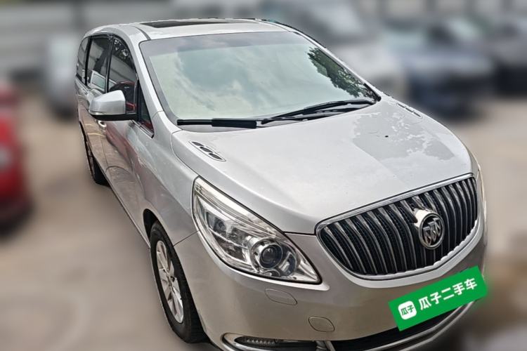 Used Buick GL8 2015 2.4L Luxury Business Premium Edition Front Right 45 Deg