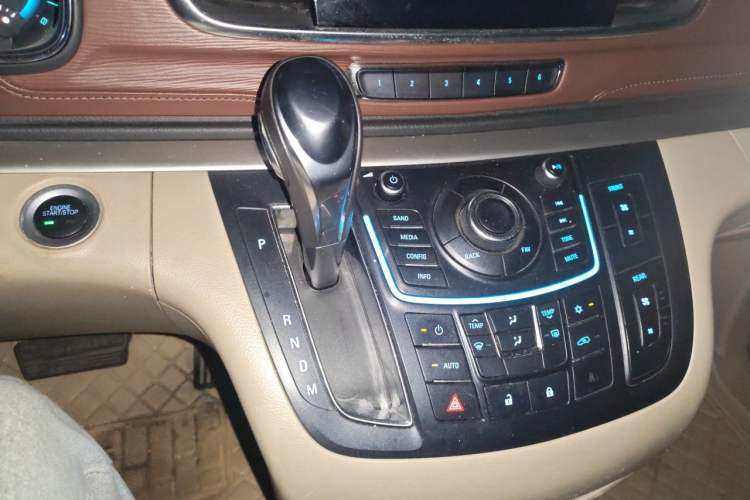 Used Buick GL8 2015 2.4L Luxury Business Premium Edition Gear Lever