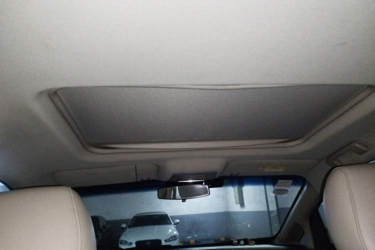 Used Buick GL8 2015 2.4L Luxury Business Premium Edition Headliner