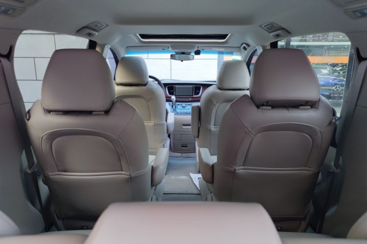 Used Buick GL8 2015 2.4L Luxury Business Premium Edition Interior 3