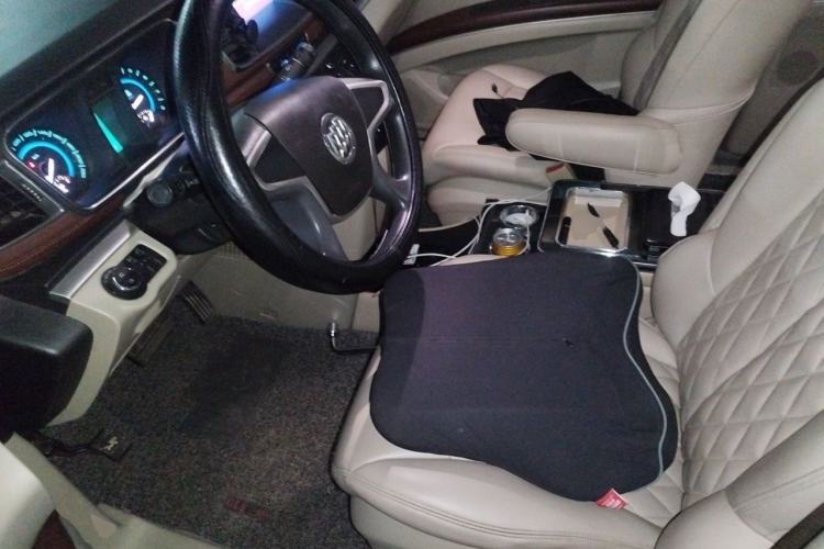 Used Buick GL8 2015 2.4L Luxury Business Premium Edition Left Front Seat