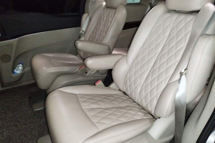 Used Buick GL8 2015 2.4L Luxury Business Premium Edition Left Rear Seat