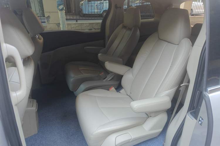Used Buick GL8 2015 2.4L Luxury Business Premium Edition Left Rear Seat