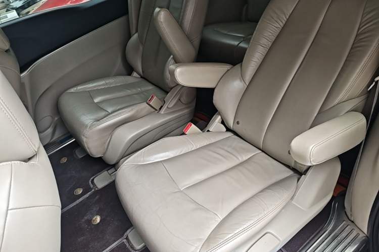 Used Buick GL8 2015 2.4L Luxury Business Premium Edition Left Rear Seat