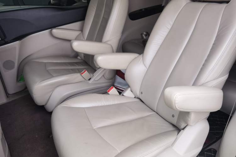 Used Buick GL8 2015 2.4L Luxury Business Premium Edition Left Rear Seat