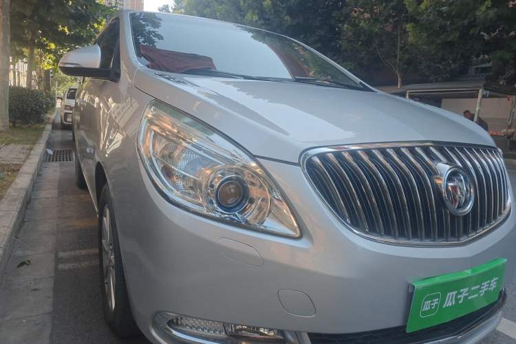 Used Buick GL8 2015 2.4L Luxury Business Premium Edition Right Front Headlight