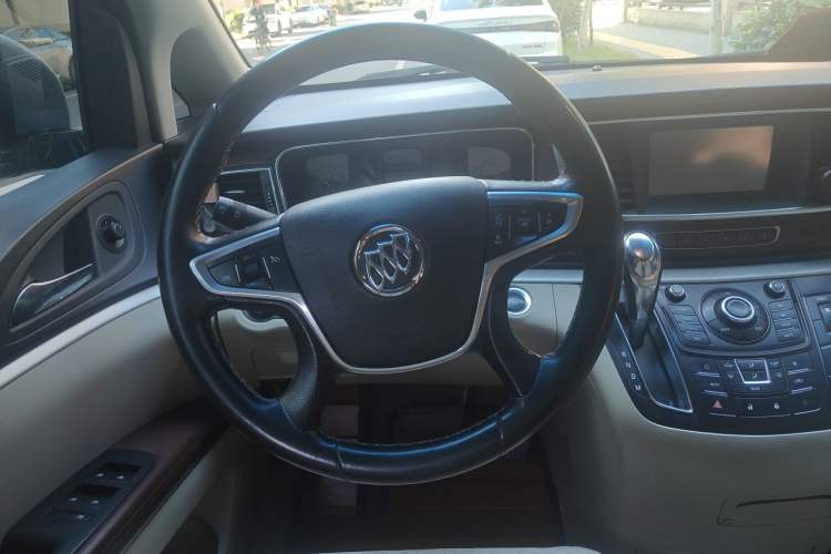 Used Buick GL8 2015 2.4L Luxury Business Premium Edition Steering Wheel