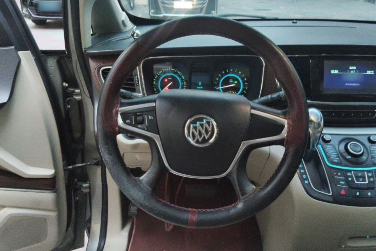 Used Buick GL8 2015 2.4L Luxury Business Premium Edition Steering Wheel