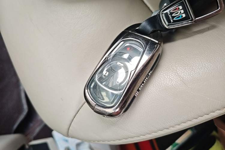 Used Buick GL8 2015 2.4L Luxury Business Premium Edition Vehicle Key