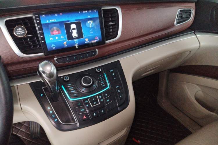 Used Buick GL8 2015 2.4L Luxury Business Premium Edition Audio And AC Panel