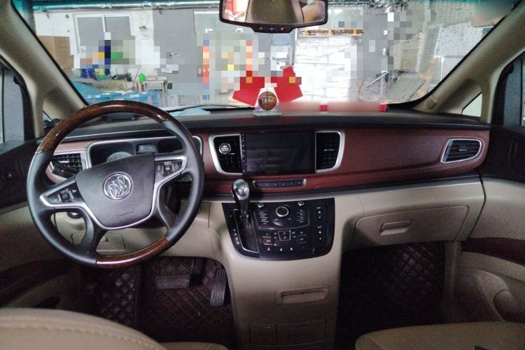 Used Buick GL8 2015 2.4L Luxury Business Premium Edition Center Console