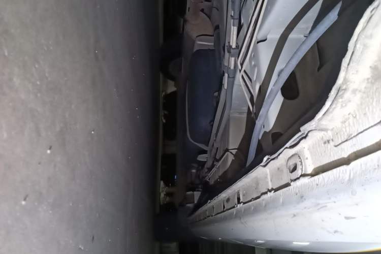 Used Buick GL8 2015 2.4L Luxury Business Premium Edition Chassis Front Left
