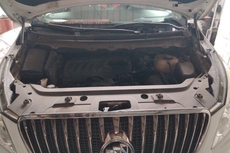 Used Buick GL8 2015 2.4L Luxury Business Premium Edition Engine Bay