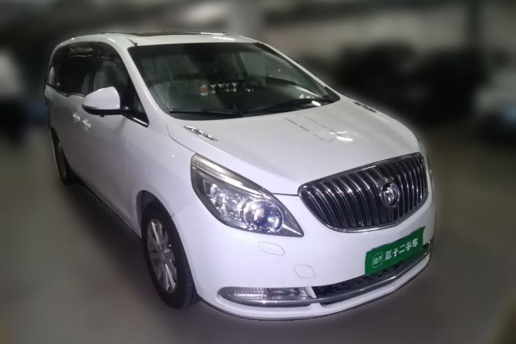 Used Buick GL8 2015 2.4L Luxury Business Premium Edition Front Right 45 Deg