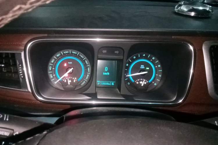 Used Buick GL8 2015 2.4L Luxury Business Premium Edition Instrument Cluster