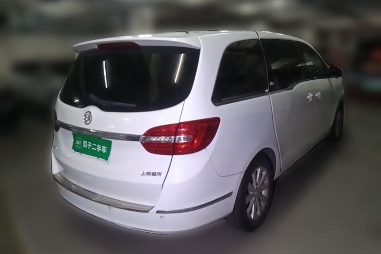 Used Buick GL8 2015 2.4L Luxury Business Premium Edition Rear Right 45 Deg