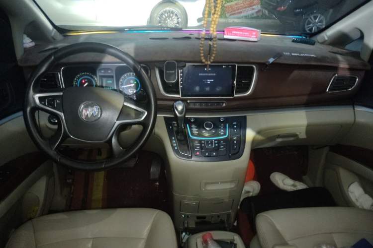 Used Buick GL8 2015 2.4L Luxury Business Premium Edition Audio And AC Panel