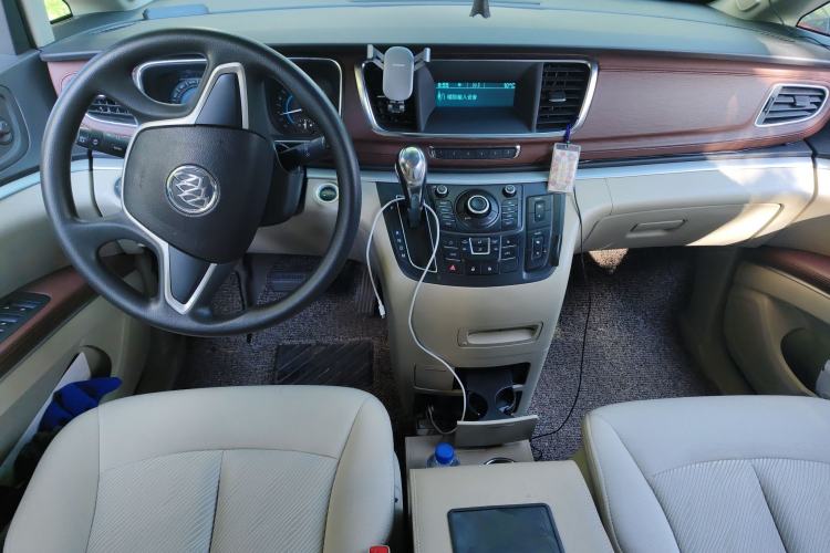 Used Buick GL8 2015 2.4L Luxury Business Premium Edition Center Console