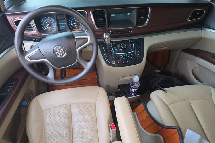 Used Buick GL8 2015 2.4L Luxury Business Premium Edition Center Console