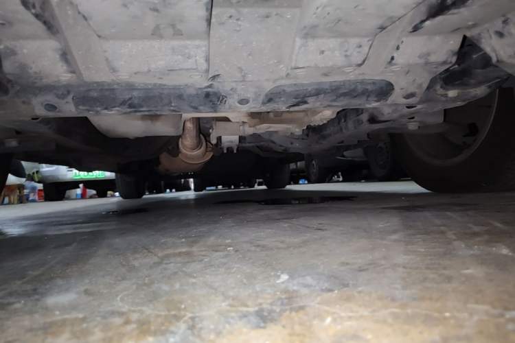 Used Buick GL8 2015 2.4L Luxury Business Premium Edition Chassis Front