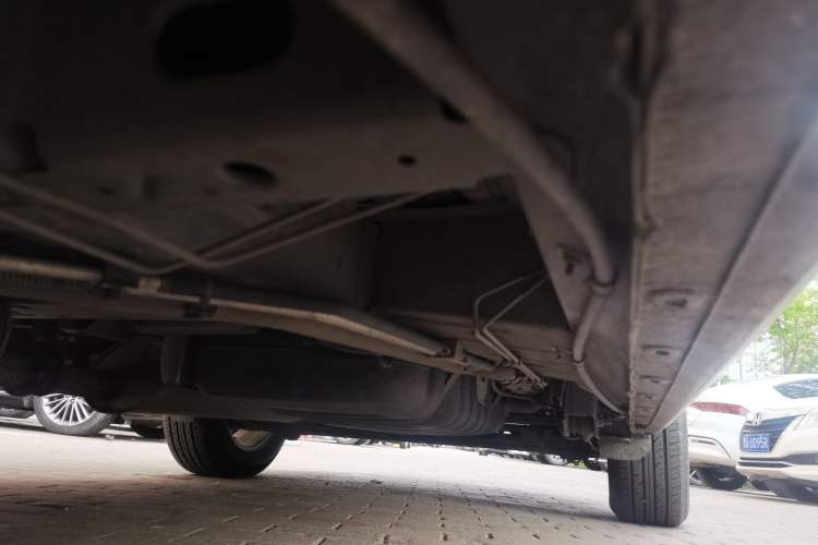 Used Buick GL8 2015 2.4L Luxury Business Premium Edition Chassis Front Left