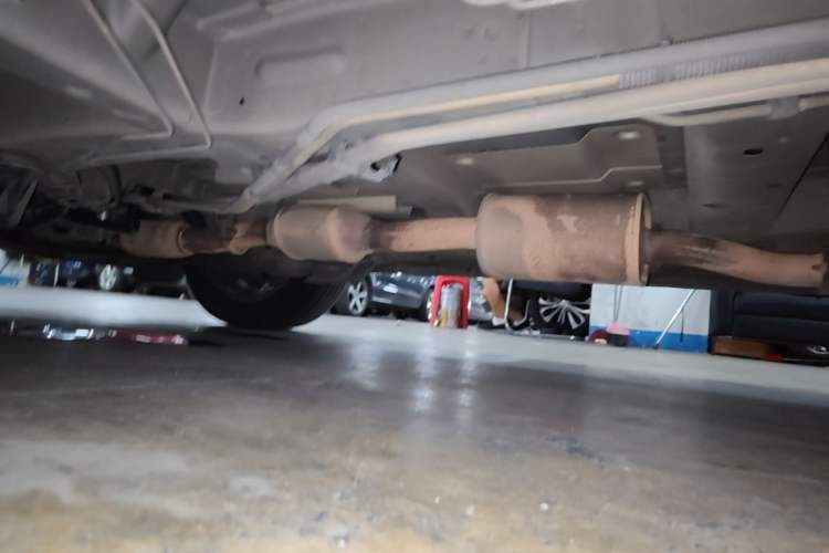 Used Buick GL8 2015 2.4L Luxury Business Premium Edition Chassis Front Left