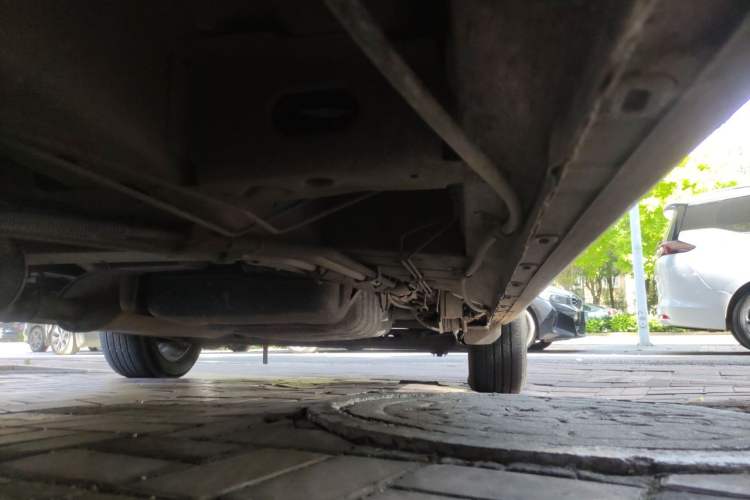 Used Buick GL8 2015 2.4L Luxury Business Premium Edition Chassis Front Left