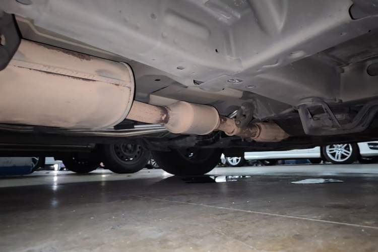 Used Buick GL8 2015 2.4L Luxury Business Premium Edition Chassis Front Right