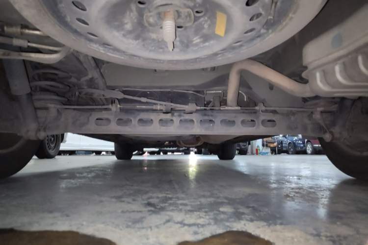 Used Buick GL8 2015 2.4L Luxury Business Premium Edition Chassis Rear