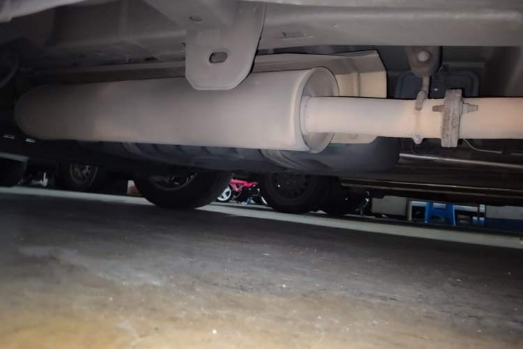 Used Buick GL8 2015 2.4L Luxury Business Premium Edition Chassis Rear Right