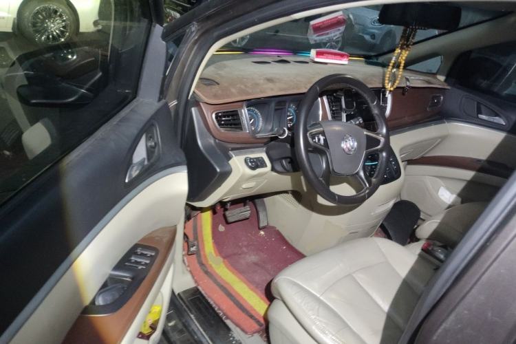 Used Buick GL8 2015 2.4L Luxury Business Premium Edition Driver Seat