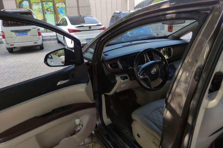 Used Buick GL8 2015 2.4L Luxury Business Premium Edition Driver Seat
