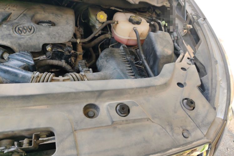 Used Buick GL8 2015 2.4L Luxury Business Premium Edition Engine Bay Left