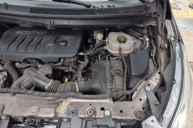 Used Buick GL8 2015 2.4L Luxury Business Premium Edition Engine Bay Left