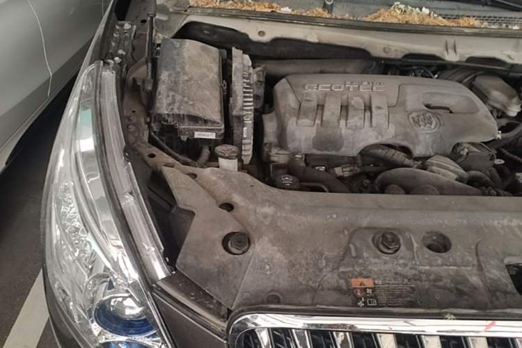 Used Buick GL8  Engine Bay Right