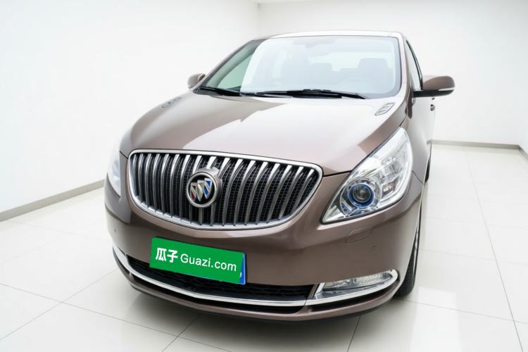Used Buick GL8 2015 2.4L Luxury Business Premium Edition Exterior 1