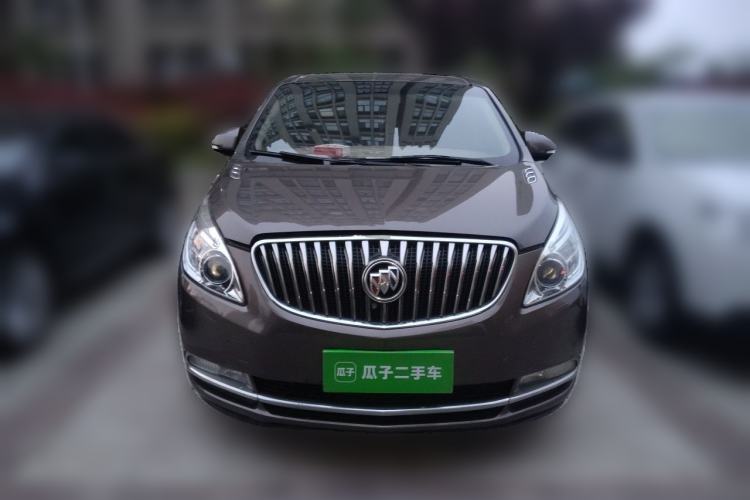 Used Buick GL8 2015 2.4L Luxury Business Premium Edition Front