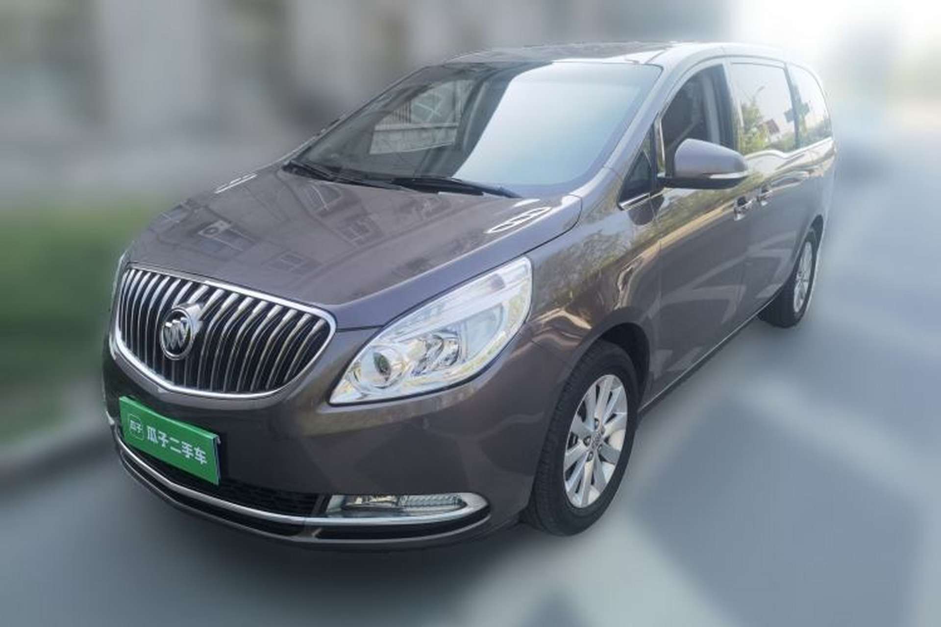 Used Buick GL8 2015 2.4L Luxury Business Premium Edition Front Left 45 Deg