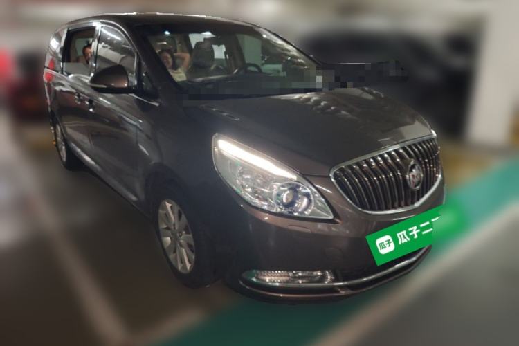 Used Buick GL8 2015 2.4L Luxury Business Premium Edition Front Right 45 Deg