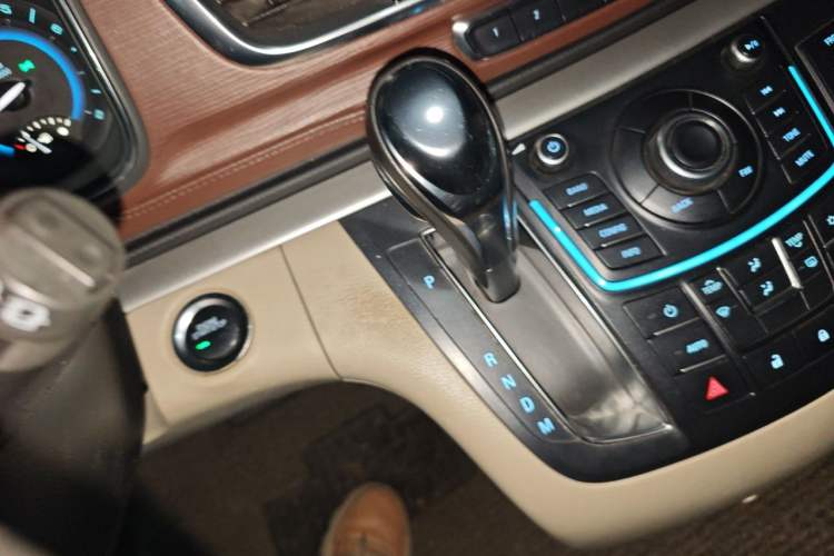 Used Buick GL8 2015 2.4L Luxury Business Premium Edition Gear Lever