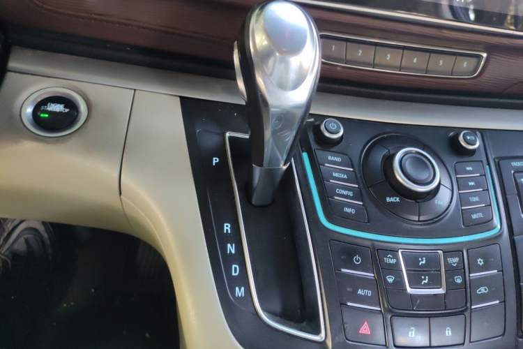 Used Buick GL8 2015 2.4L Luxury Business Premium Edition Gear Lever