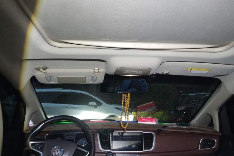 Used Buick GL8 2015 2.4L Luxury Business Premium Edition Headliner