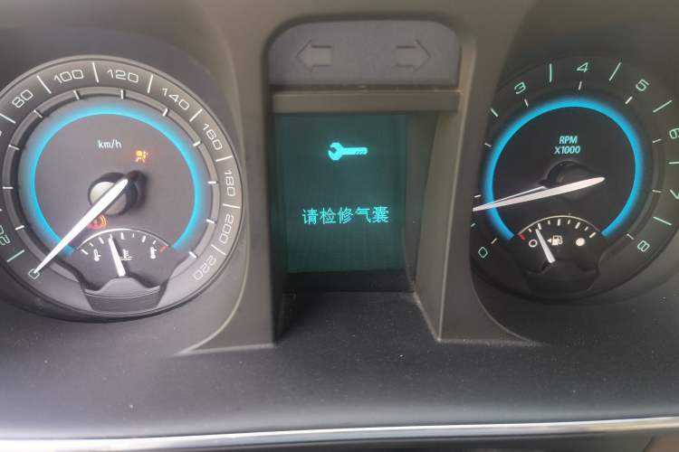 Used Buick GL8 2015 2.4L Luxury Business Premium Edition Instrument Cluster