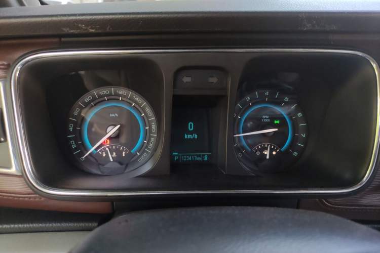 Used Buick GL8 2015 2.4L Luxury Business Premium Edition Instrument Cluster