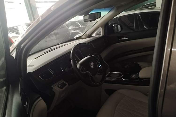 Used Buick GL8  Left Front Seat
