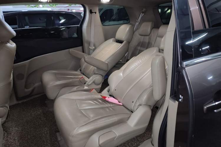 Used Buick GL8 2015 2.4L Luxury Business Premium Edition Left Rear Seat