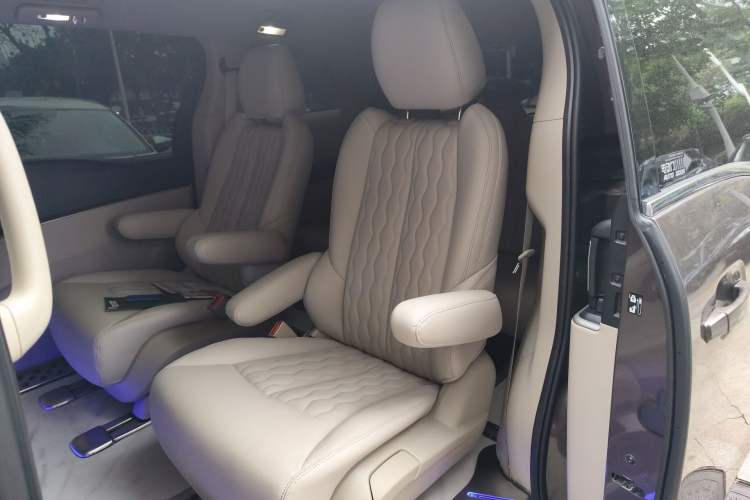 Used Buick GL8 2015 2.4L Luxury Business Premium Edition Left Rear Seat