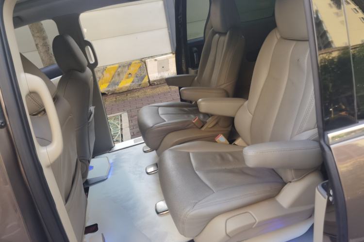 Used Buick GL8 2015 2.4L Luxury Business Premium Edition Left Rear Seat