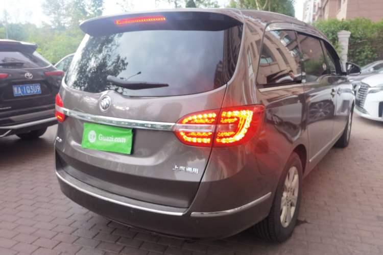 Used Buick GL8 2015 2.4L Luxury Business Premium Edition Rear Right 45 Deg